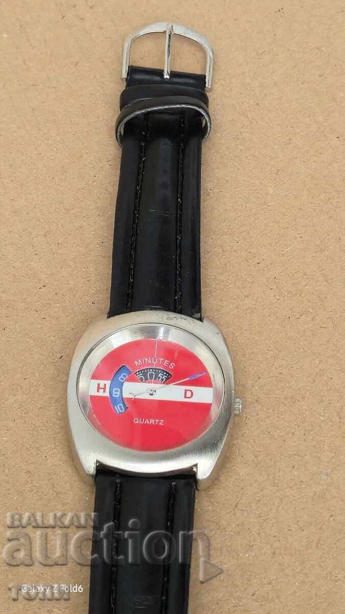 Auction  WATCH IS RARE I DON'T KNOW IF THE BZC WORKS!!!!