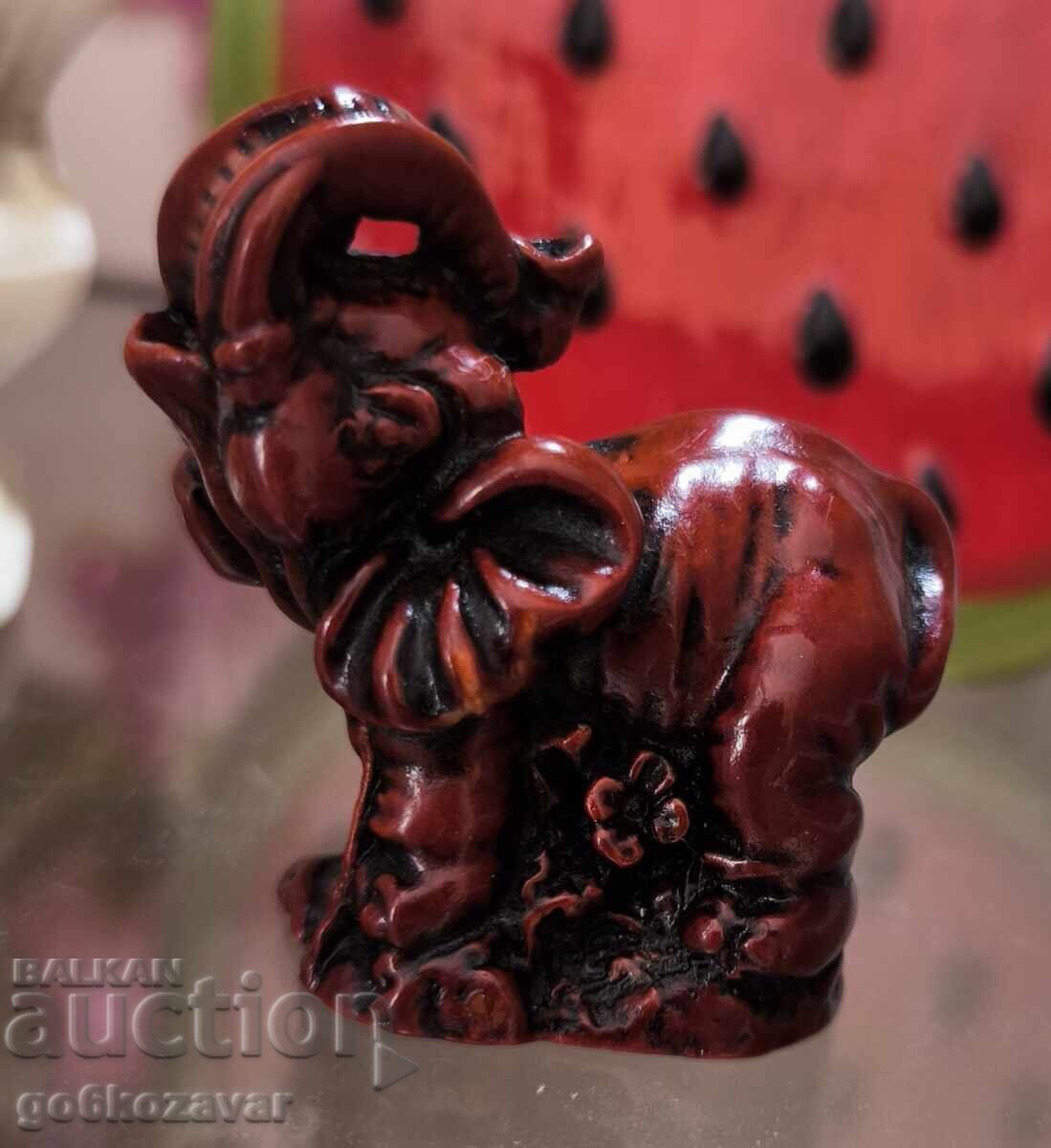 Livrarea Figurină decorativă Elefănțel Rășină Roșie