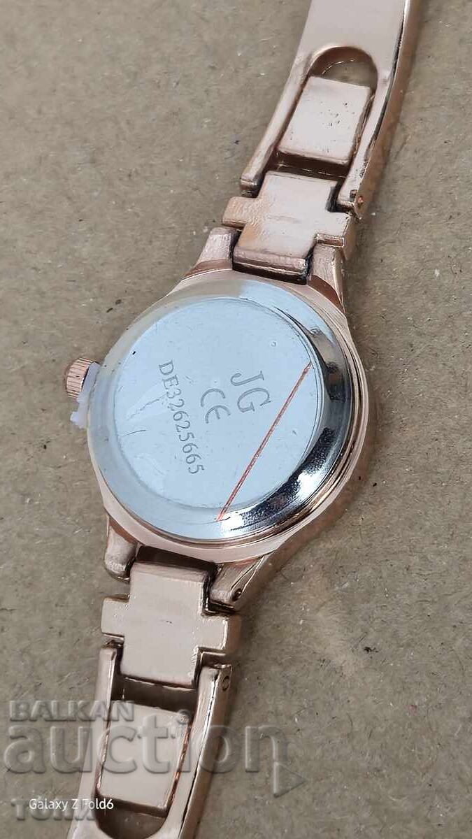 Auction  WATCH IS RARE I DON'T KNOW IF THE BZC WORKS!!!!