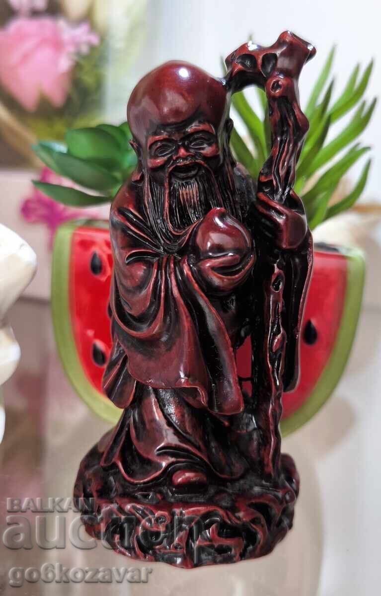 Decorative figure Asian sage. Red resin! Decorative figure Asian sage. Red resin!