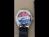 PESTI KOLA QUARTZ RARE I DON'T KNOW IF IT WORKS !!!!!