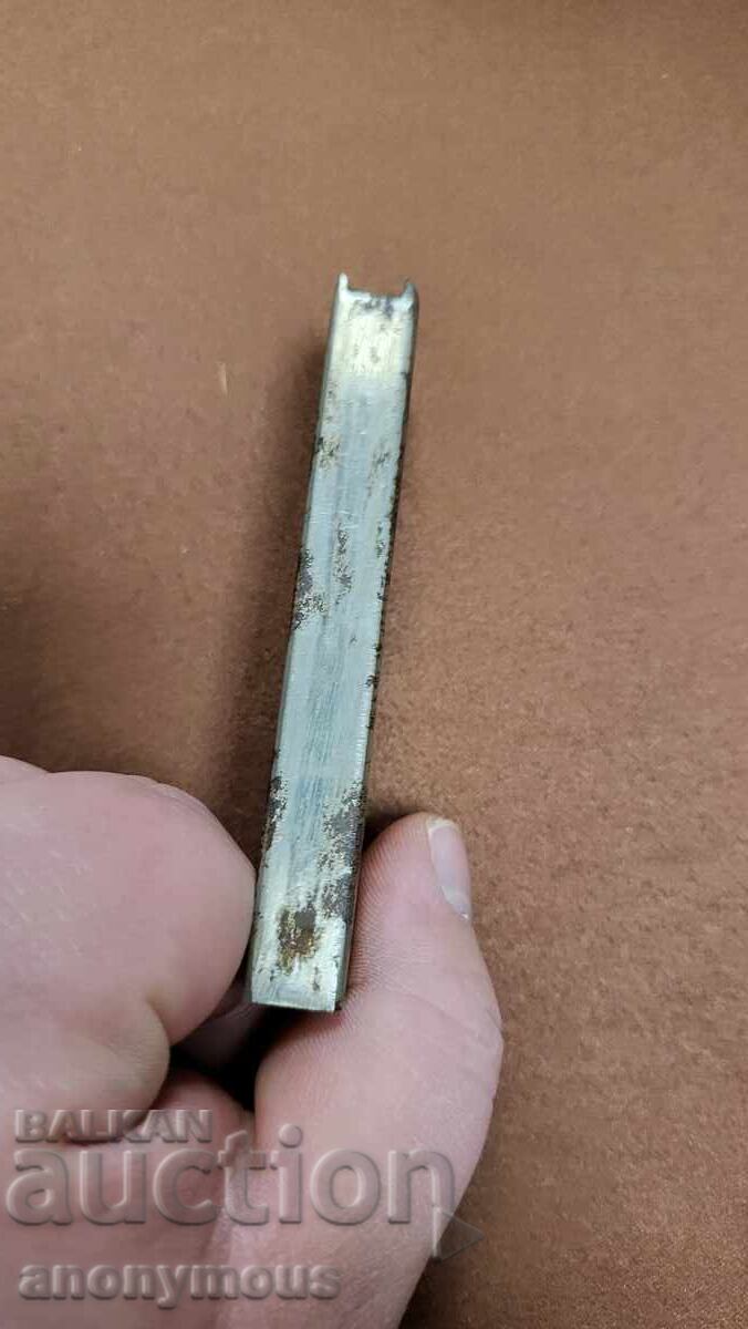 Delivery of Magazine for Walther PPK pistol Delivery of Magazine for Walther PPK pistol