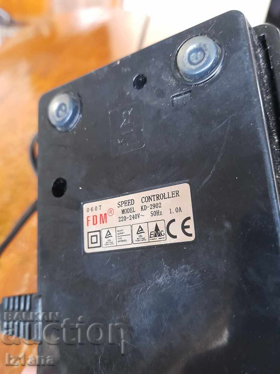 Delivery of Old sewing machine pedal