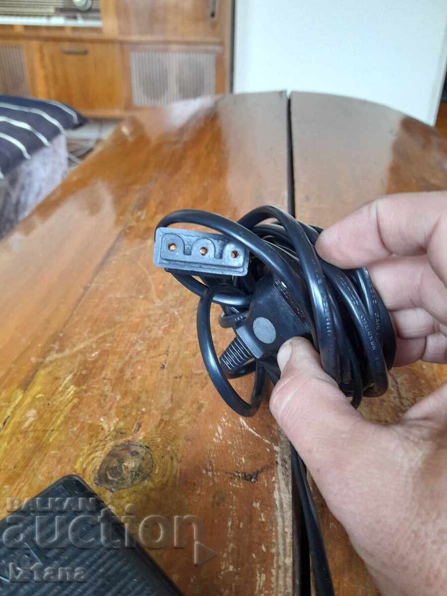 Old sewing machine pedal - 5