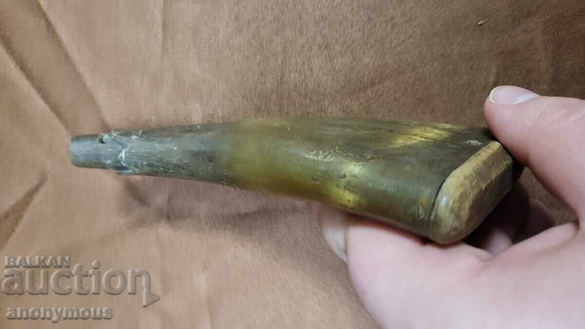 Licitație Corn de pulbere, recipient de pulbere din corn Licitație Corn de pulbere, recipient de pulbere din corn