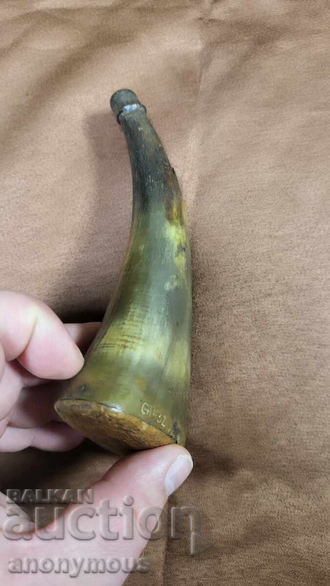 Barutniță, barutniță din corn 2 cu preț € 20.00 | 39.12 BGN Barutniță, barutniță din corn 2 cu preț € 20.00 | 39.12 BGN