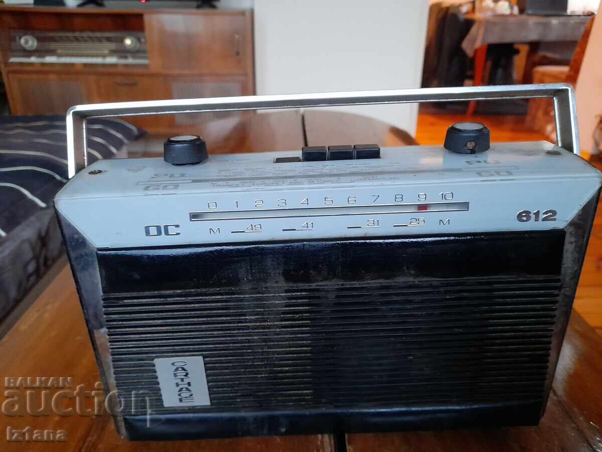 Аукцион Старо радио,радиоприемник Carthage 612