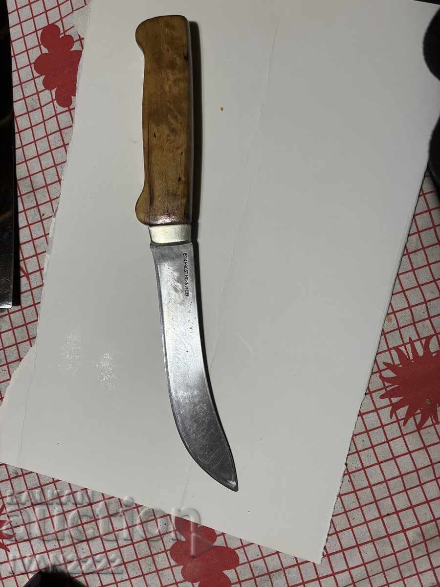 Vând cuțit cu preț € 5.00 | 9.78 BGN Vând cuțit cu preț € 5.00 | 9.78 BGN