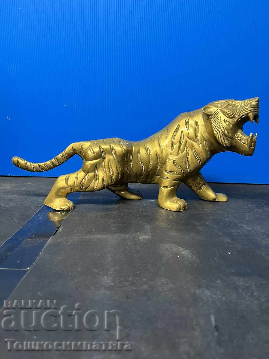 Δύο υπέροχα ειδώλια τίγρης με τιμή € 286.00 | 559.37 BGN Δύο υπέροχα ειδώλια τίγρης με τιμή € 286.00 | 559.37 BGN