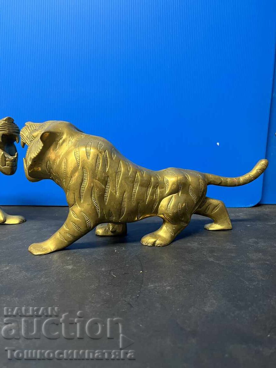 Δημοπρασία Δύο υπέροχα ειδώλια τίγρης Δημοπρασία Δύο υπέροχα ειδώλια τίγρης