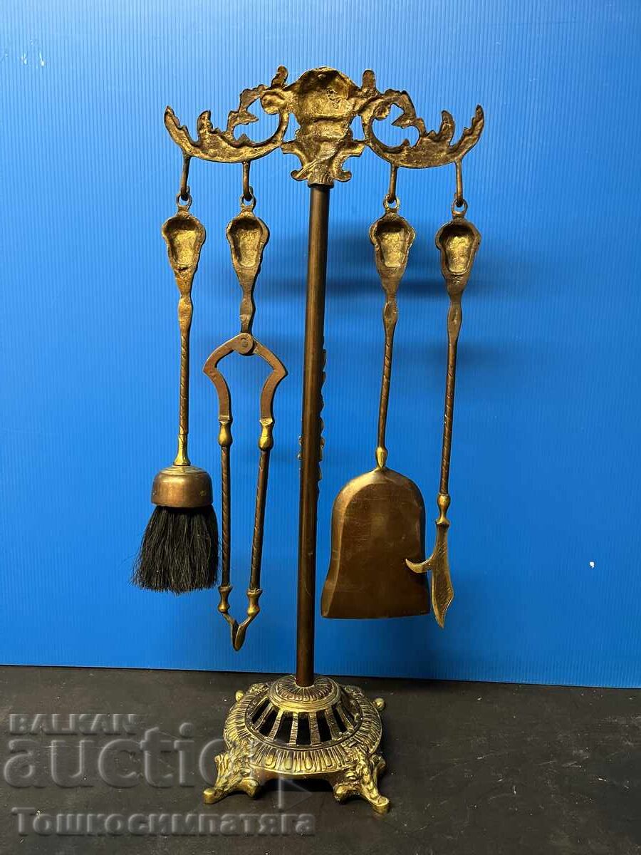 Livrarea Unelte de șemineu vintage, din bronz