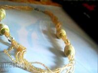 красиво колие от маниста