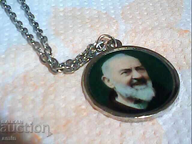 όμορφα κολιέ με τιμή € 4.00 | 7.82 BGN όμορφα κολιέ με τιμή € 4.00 | 7.82 BGN