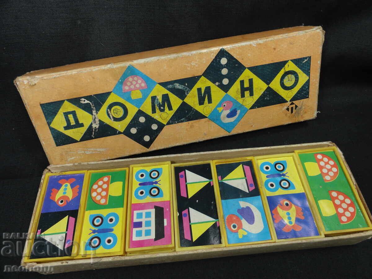 Old Retro Social Plastic Toy Game Domino