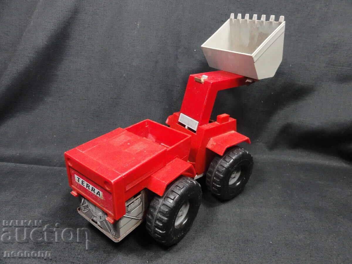 Delivery of Old Retro Social Metal Toy Fadroma