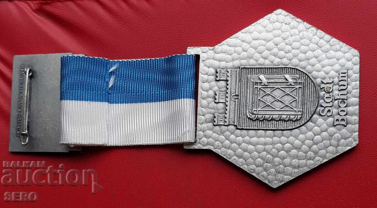 Μετάλλιο-Γερμανία-Μπόχουμ-αθλητική αίθουσα με τιμή € 2.00 | 3.91 BGN