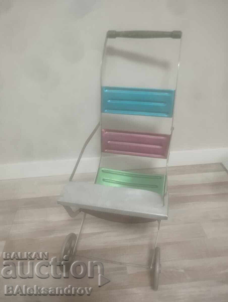 Παράδοση Παλιό καροτσάκι κούκλας αλουμινίου