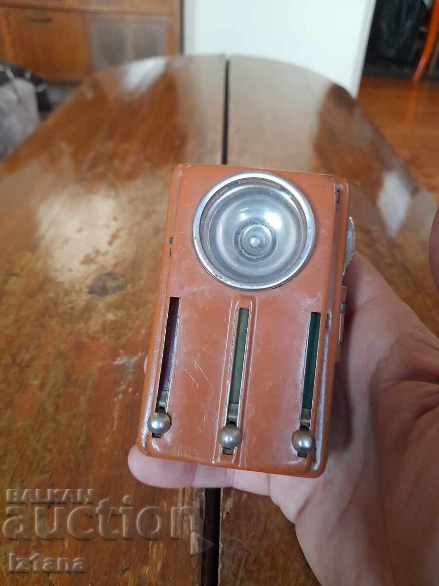 Старо ЖП фенерче с цена € 17.00 | 33.25 лв. Старо ЖП фенерче с цена € 17.00 | 33.25 лв.