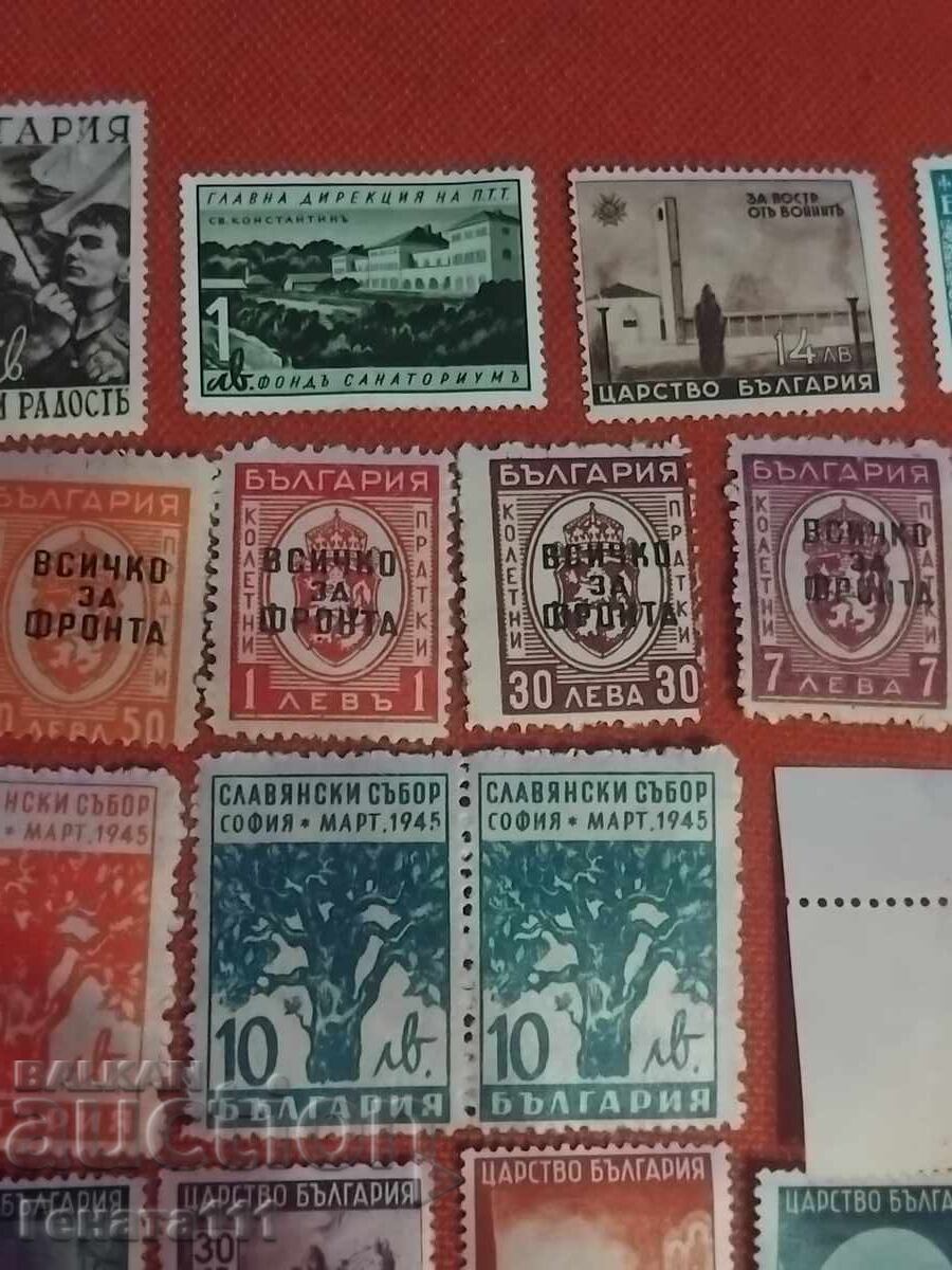 Lot de timbre poștale vechi cu preț € 180.00 | 352.05 BGN