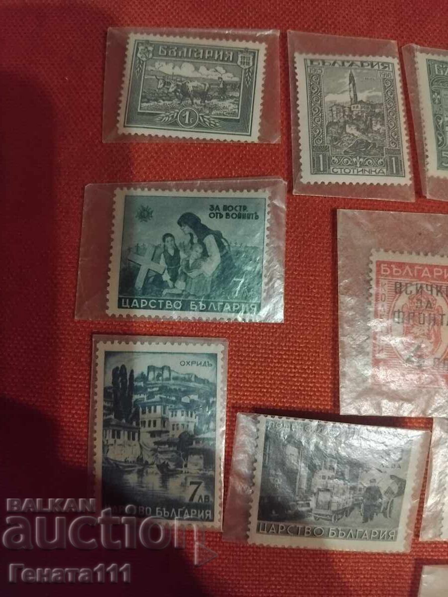Lot de timbre poștale vechi cu preț € 160.00 | 312.93 BGN