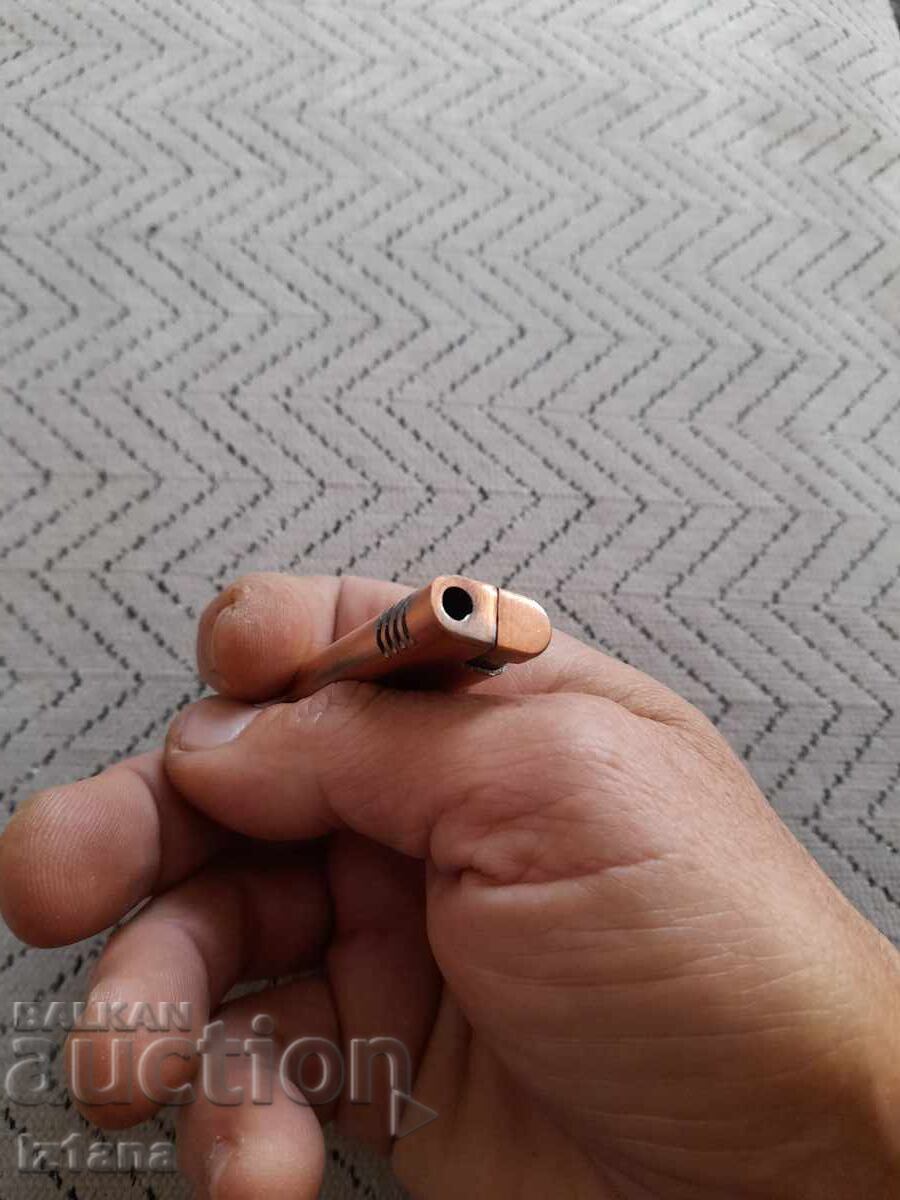 Delivery of An old Marlboro lighter Delivery of An old Marlboro lighter