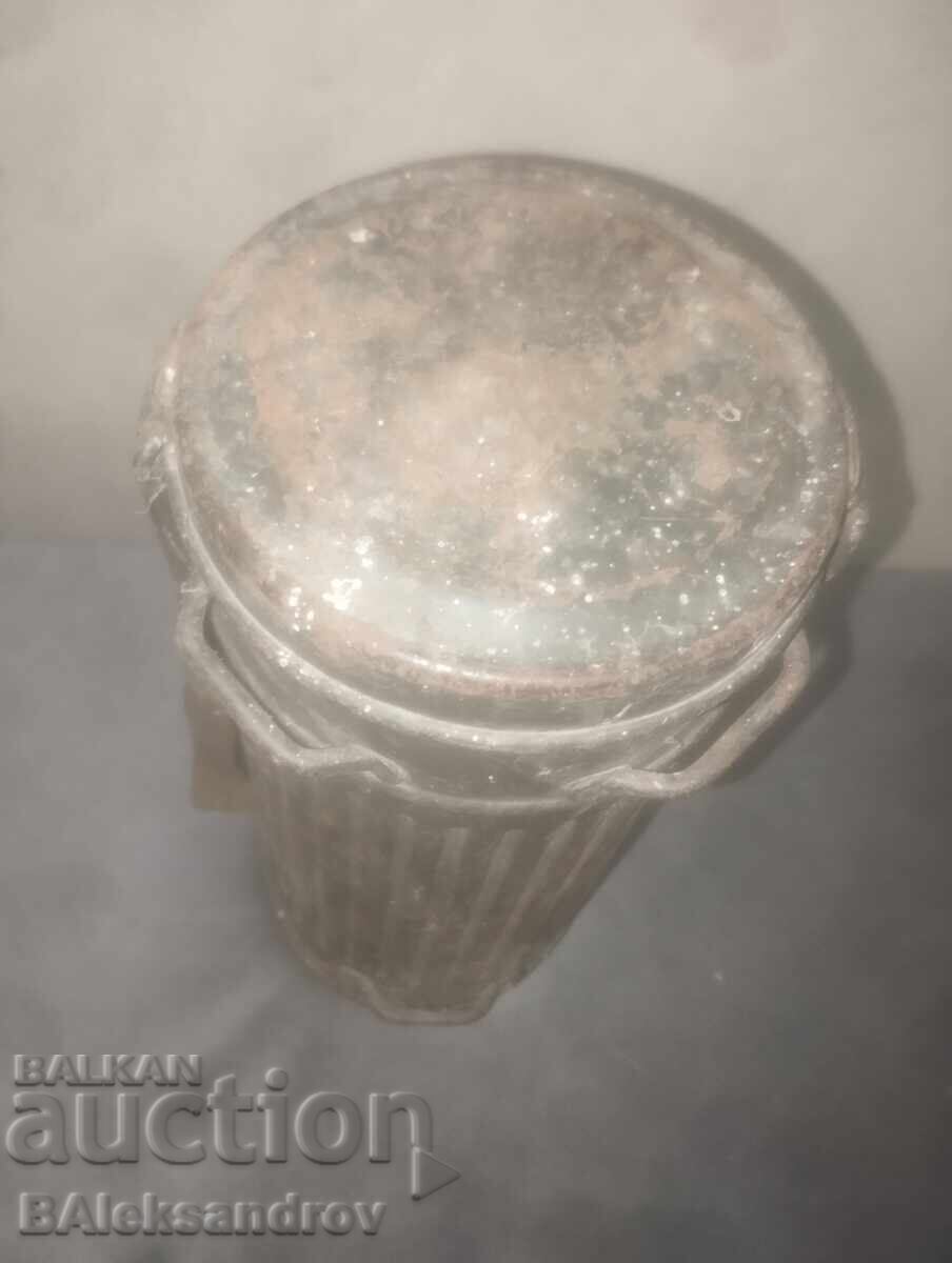 Δημοπρασία Παλιό μεταλλικό κουτί από μάσκα αερίου