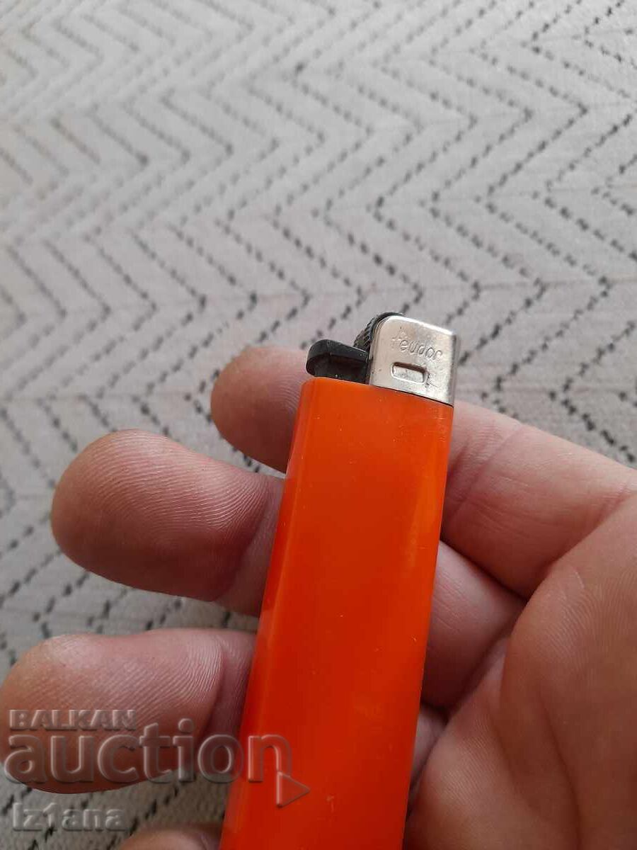 Licitație Brichetă veche Feudor Licitație Brichetă veche Feudor