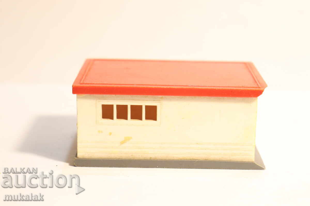 FALLER? KIBRI?  H0 1/87  СГРАДА  КЪЩА ГАРАЖ ВАГОН  ВЛАК  ЖП с цена € 4.00 | 7.82 лв.