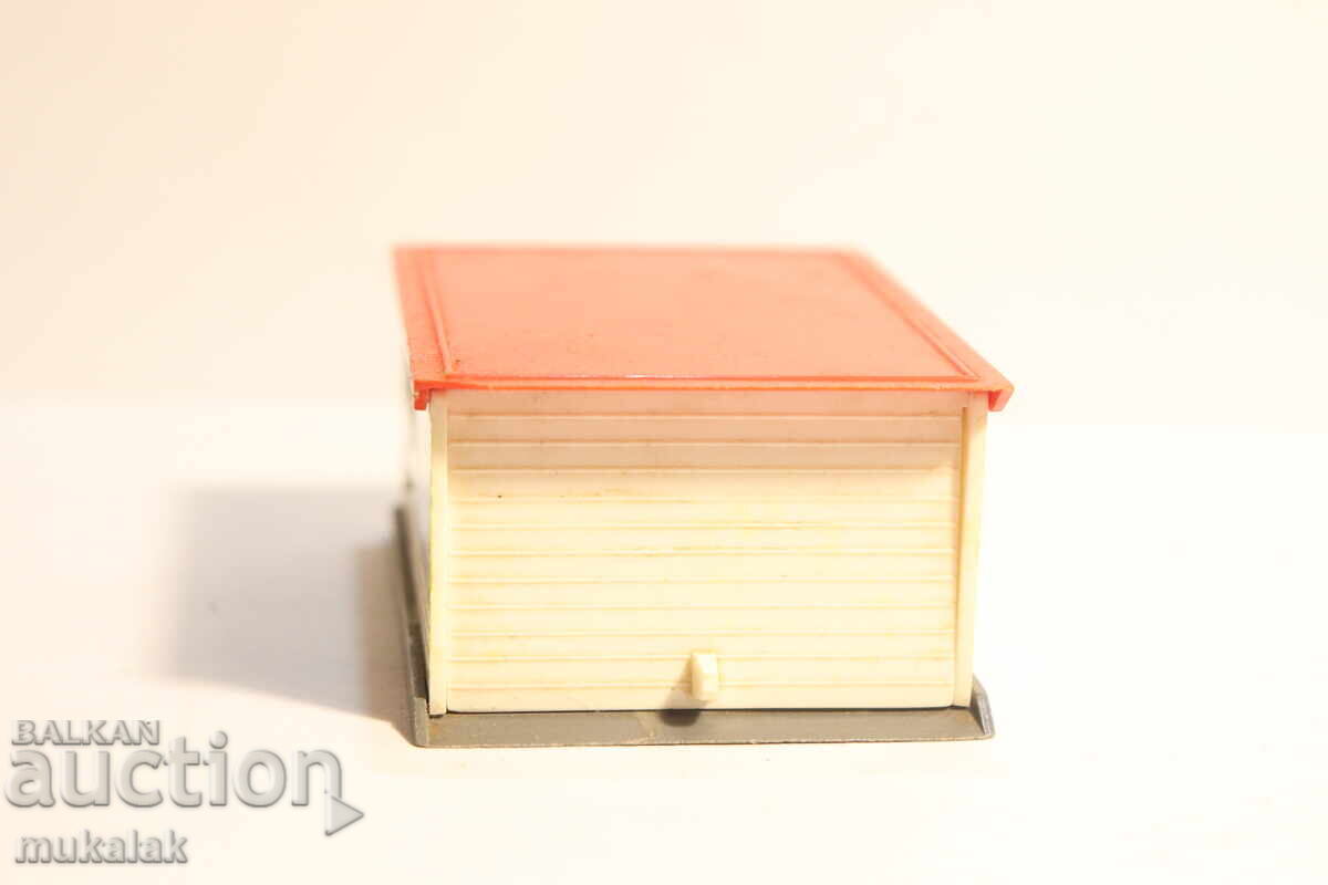 FALLER? KIBRI?  H0 1/87  СГРАДА  КЪЩА ГАРАЖ ВАГОН  ВЛАК  ЖП