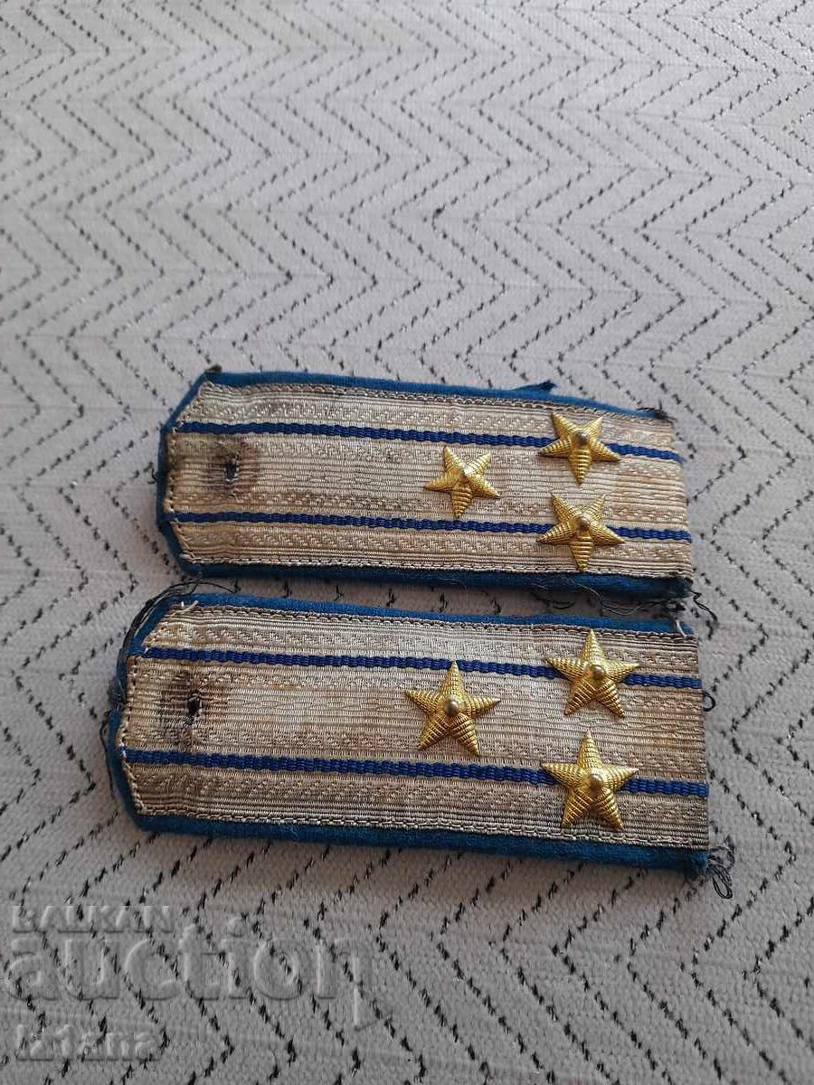 Old epaulettes colonel