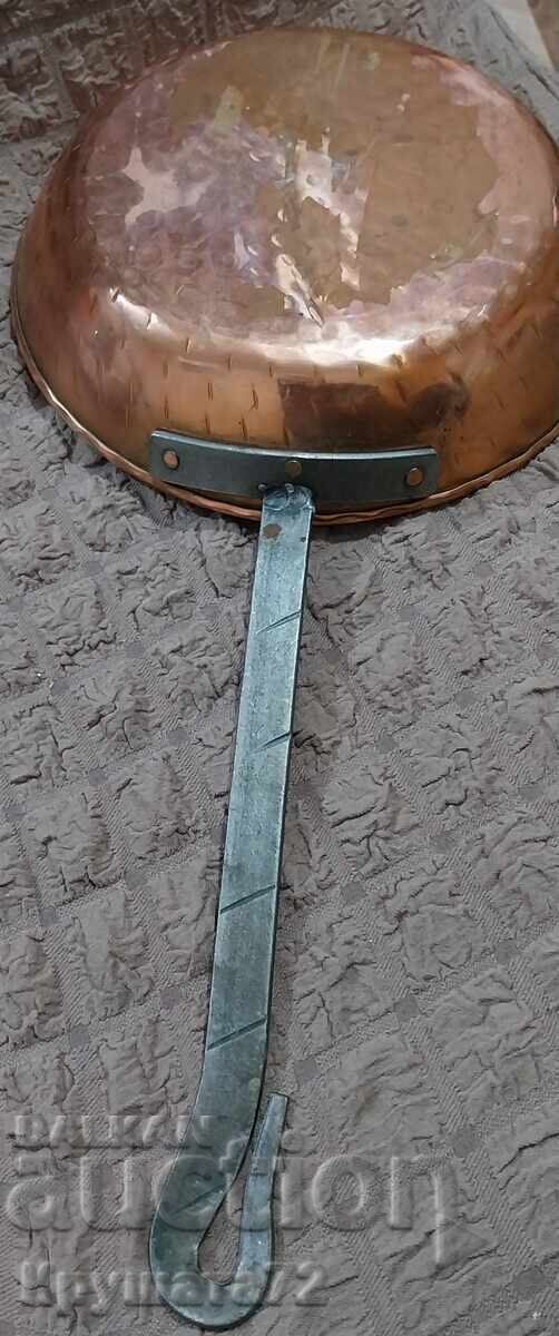 Бакърен тиган... с цена € 0.01 | 0.02 лв.