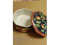 Πορσελάνινο κουτί κοσμημάτων