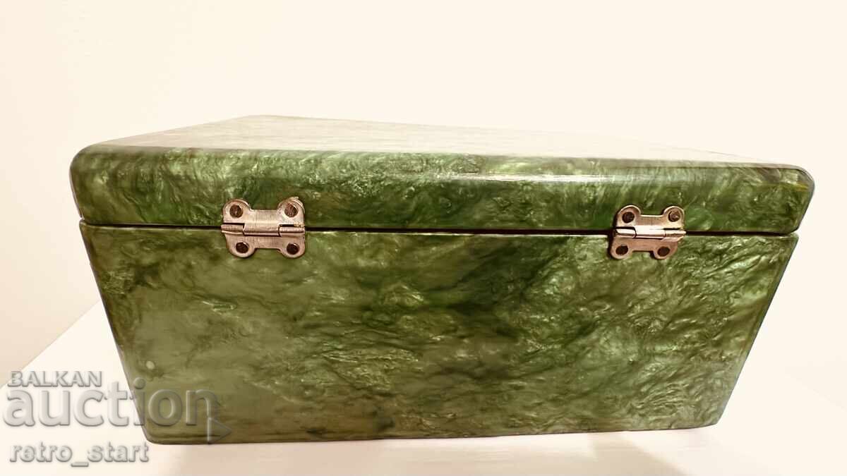 Livrarea Cutie de colecție sovietică