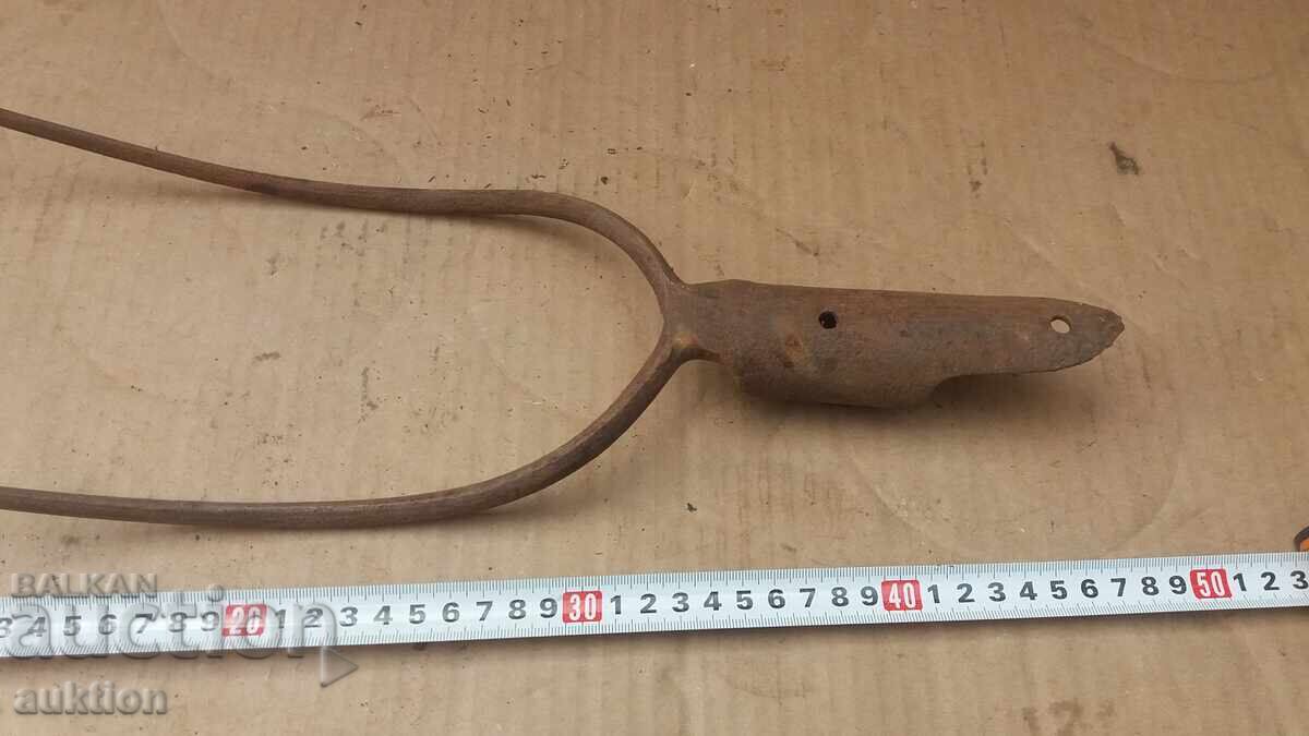 Доставка на КОВАНА ВЪЗРОЖДЕНСКА ВИЛА - ИНСТРУМЕНТ