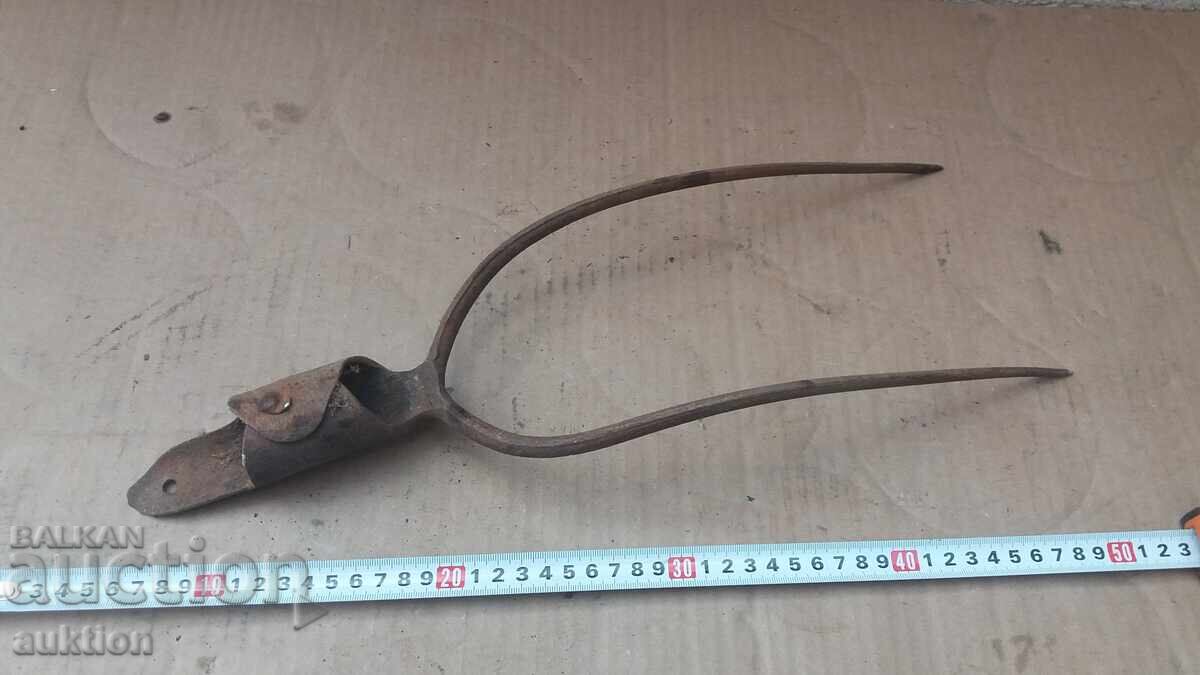 КОВАНА ВЪЗРОЖДЕНСКА ВИЛА - ИНСТРУМЕНТ - 6