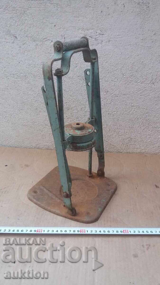 MAȘINĂ DE ÎNCHIS BORCANE - EXCELENTĂ - 5