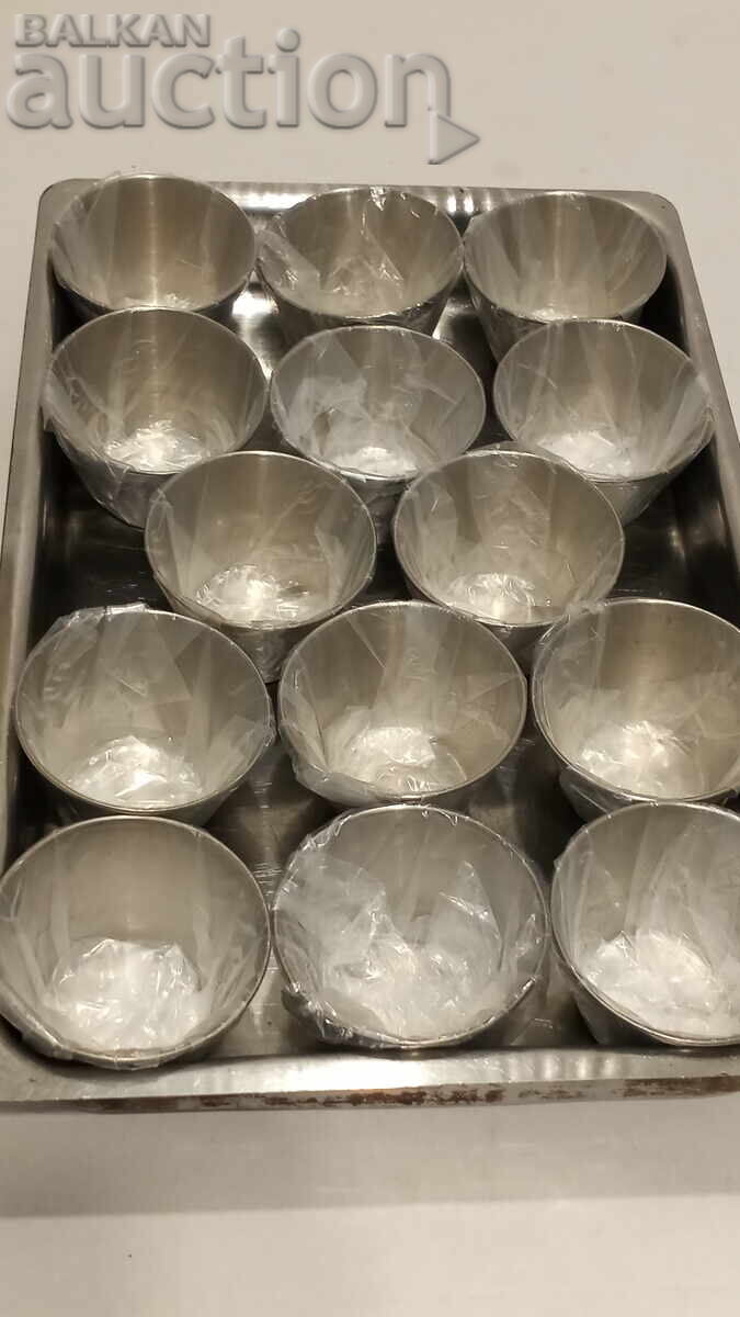 Set Tăvi cu 14 boluri pentru cremă caramel