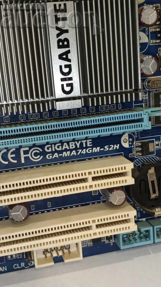 Auction  Gigabyte Motherboards, 2 pieces