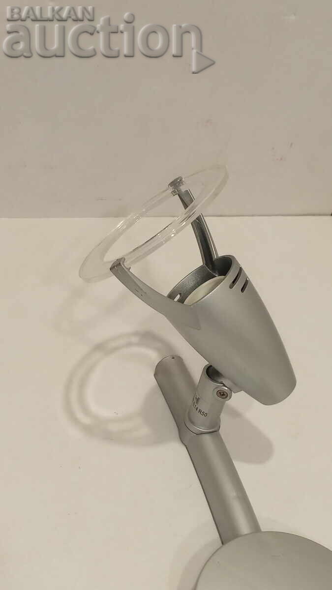 Доставка на Лампа за таван от пластмаса Доставка на Лампа за таван от пластмаса