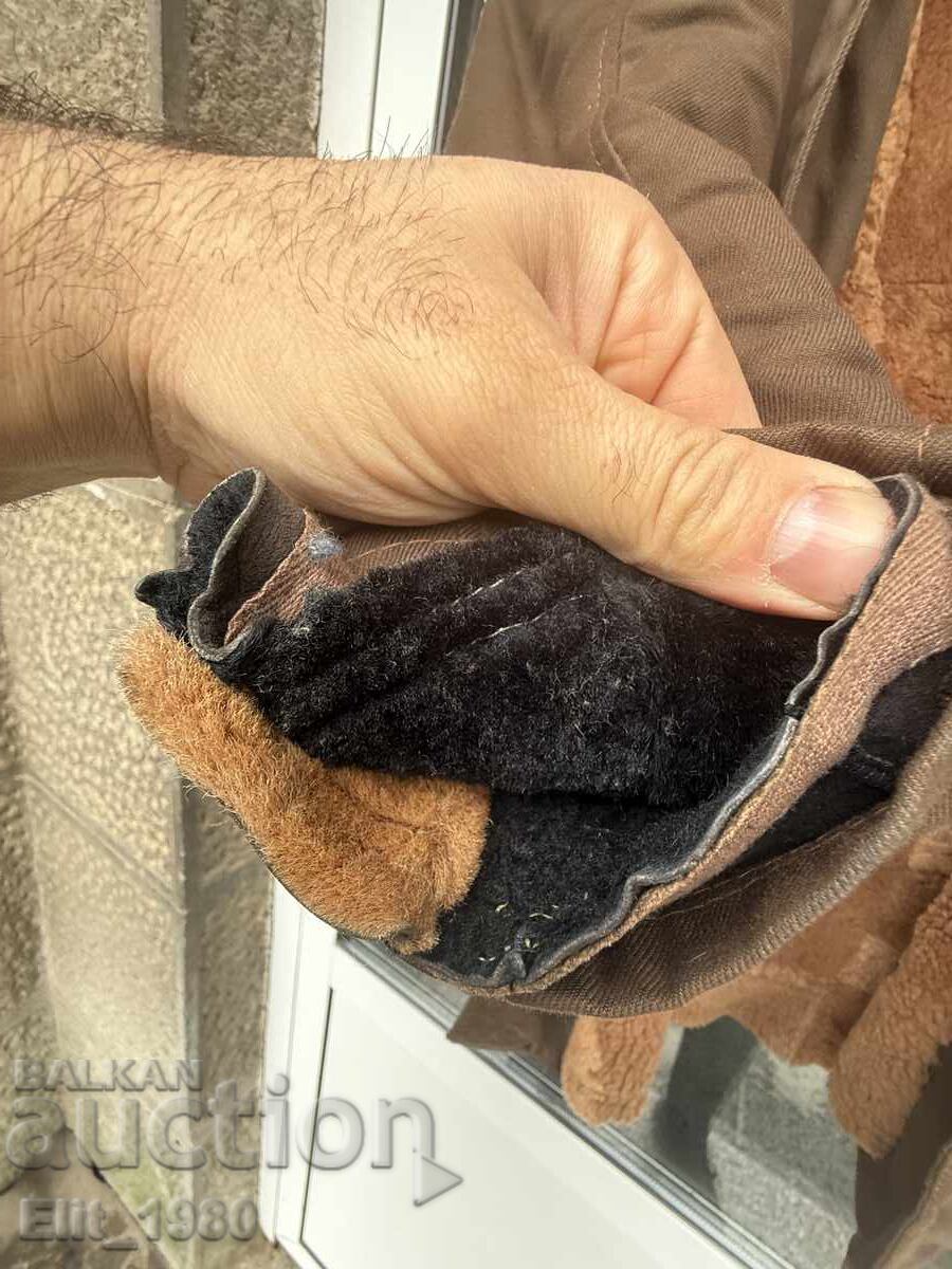 Παράδοση Γούνα με δέρμα προβάτου Παράδοση Γούνα με δέρμα προβάτου