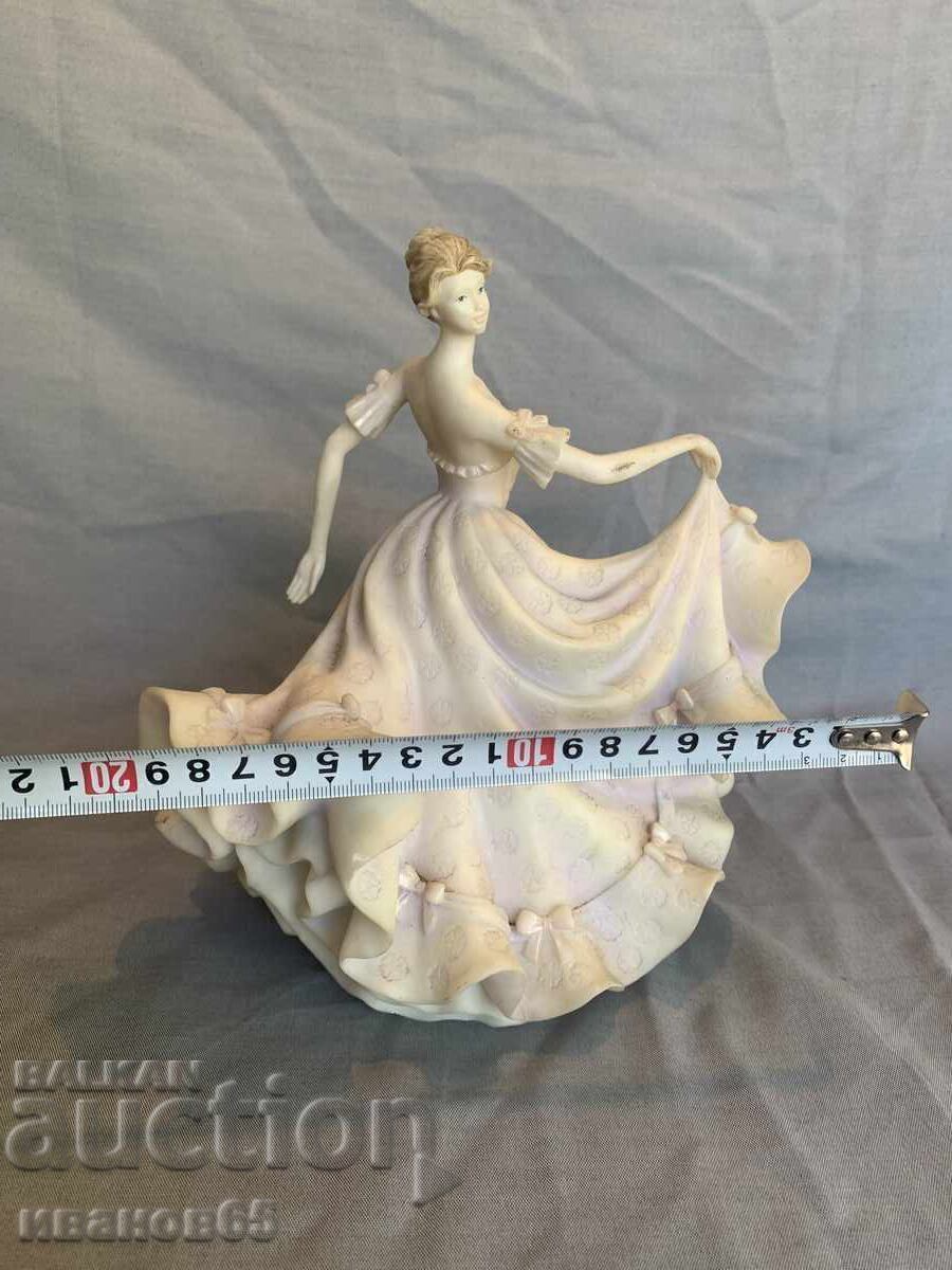 Licitație figură figurină