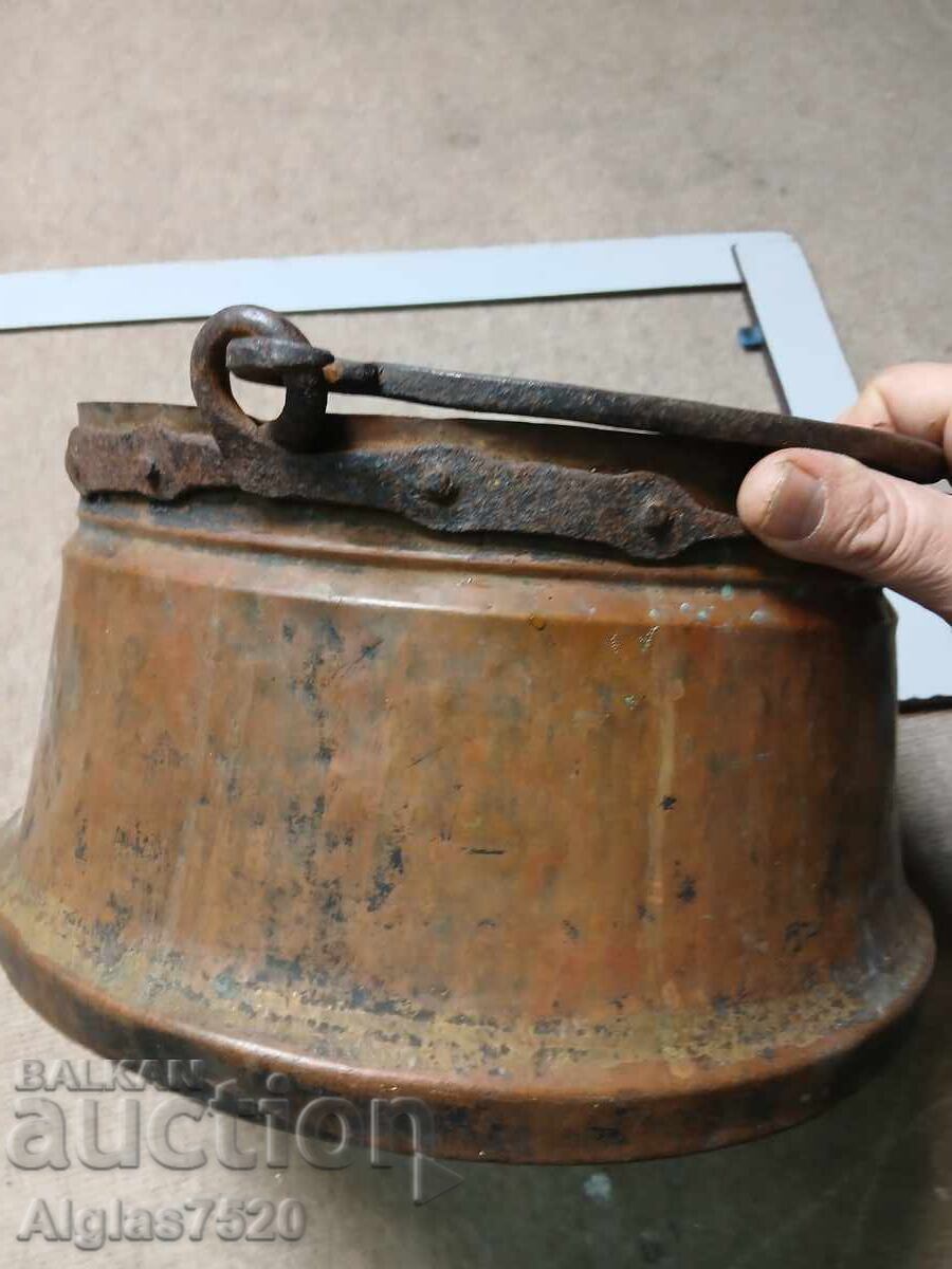 Δημοπρασία Μεγάλο χάλκινο καζάνι, κανάτα, δοχείο