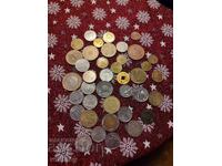 O mulțime de monede