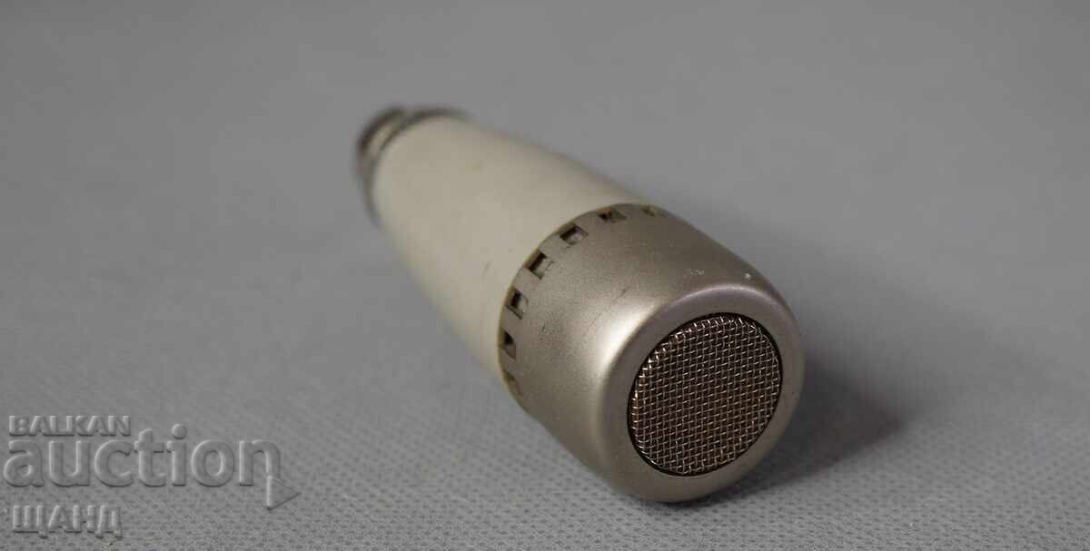 Licitație BEYER DYNAMIC M 64 Microfon german vechi cu cutie Licitație BEYER DYNAMIC M 64 Microfon german vechi cu cutie