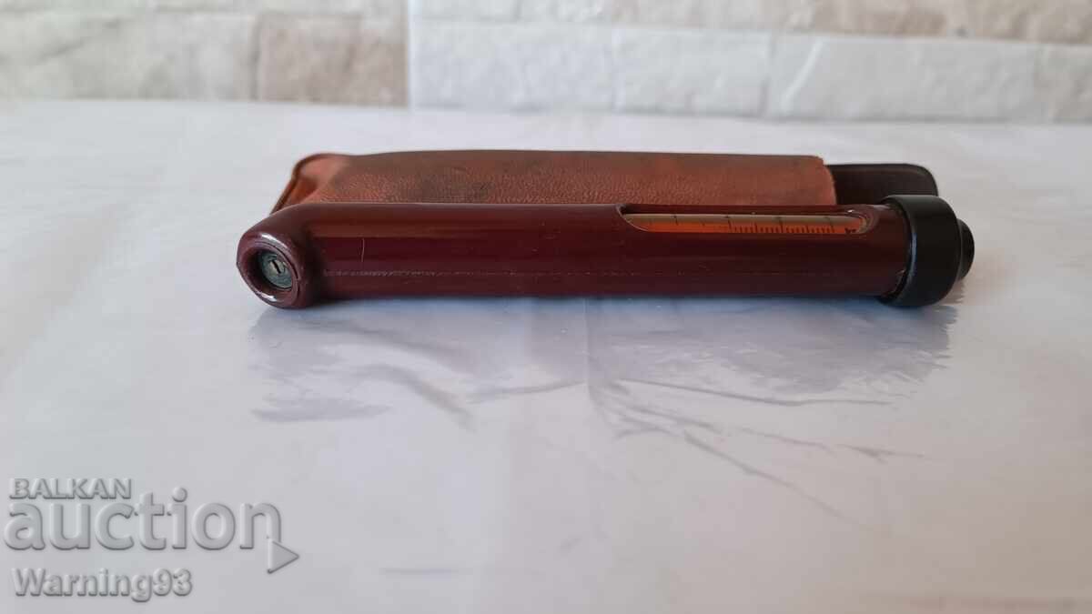 Manometru vechi din bachelită pentru anvelope - mașină retro - Becas cu preț € 6.00 | 11.73 BGN Manometru vechi din bachelită pentru anvelope - mașină retro - Becas cu preț € 6.00 | 11.73 BGN