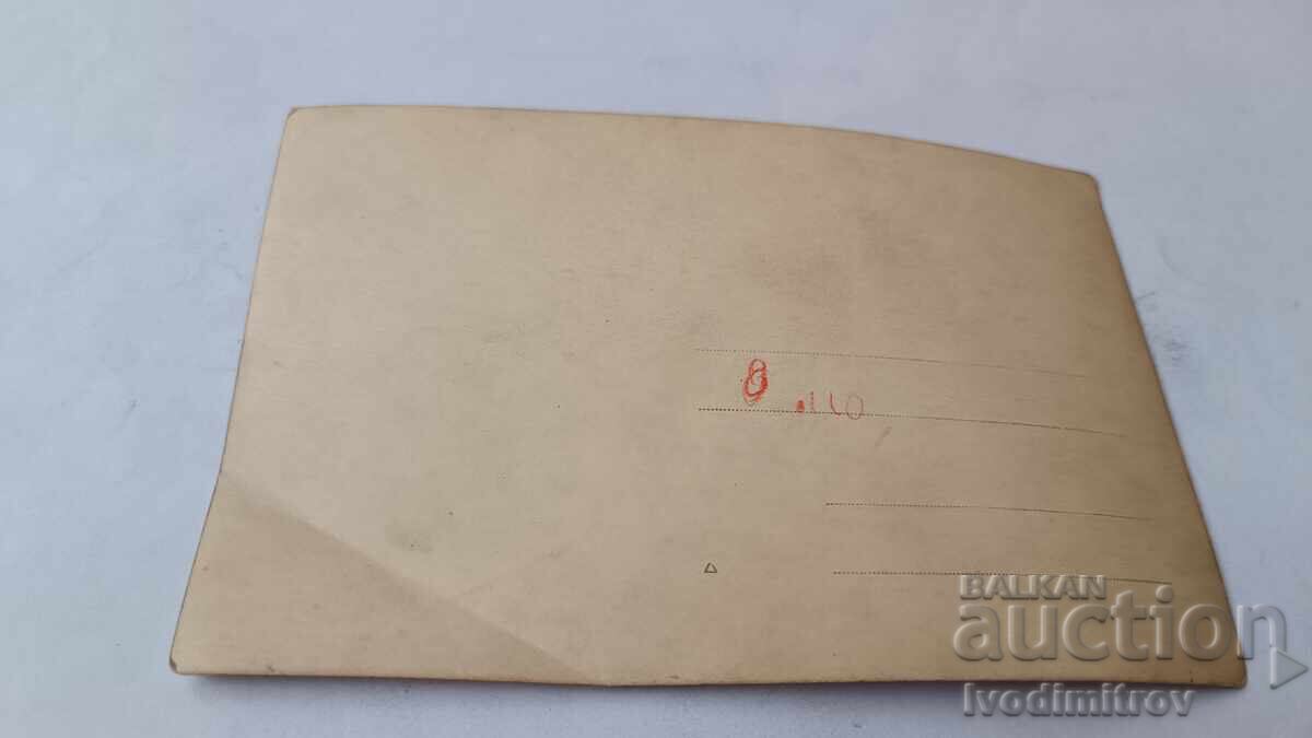 Снимка Мъж жена и три деца на плажа с цена € 1.35 | 2.64 лв. Снимка Мъж жена и три деца на плажа с цена € 1.35 | 2.64 лв.