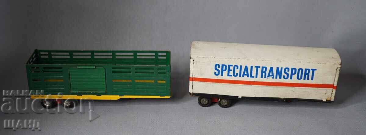 2 Παλιά Γερμανικά μεταλλικά παιχνίδια ρυμουλκούμενο για φορτηγό