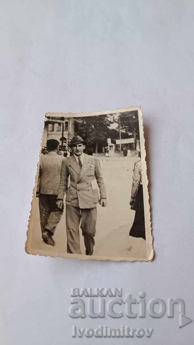 Снимка София Мъж на разходка Снимка София Мъж на разходка