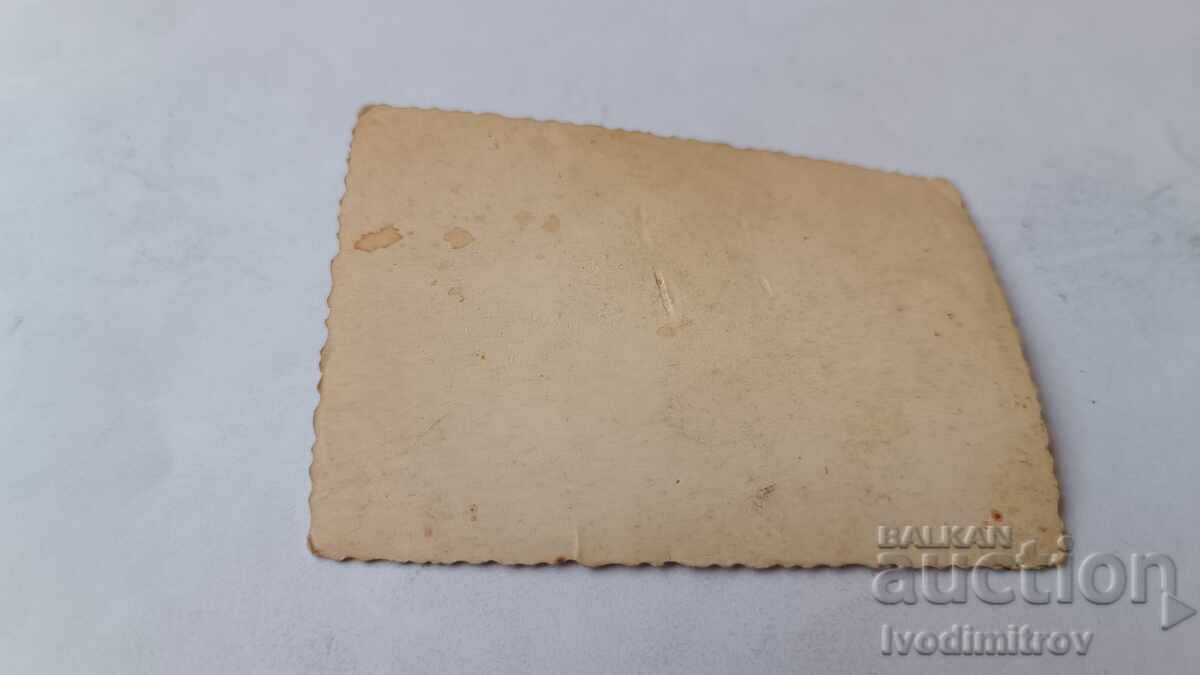 Снимка София Мъж жена и момче на улицата с цена € 0.97 | 1.90 лв. Снимка София Мъж жена и момче на улицата с цена € 0.97 | 1.90 лв.