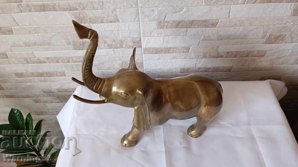Figurină mare de elefant - alamă - 32cm cu preț € 110.00 | 215.14 BGN
